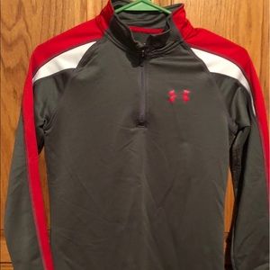 Boys Under Armour 1/4 Zip pullover.